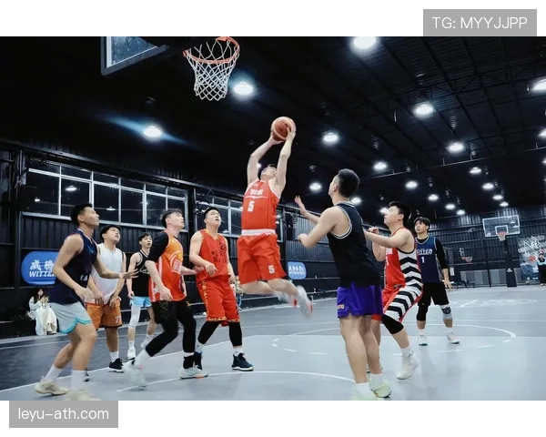详细解析篮球比赛中抢篮板犯规判定的核心规则与执法标准